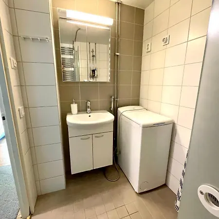 Kiva 1-4hloe, 500m Keskustaan, Parkkipaikka * Όουλου