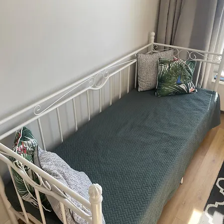 Apartment Kiva Majoitus 1-4hloe, 500m Keskustaan, Parkkipaikka Oulu