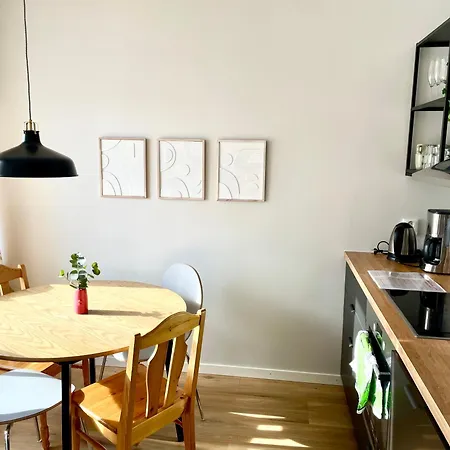 Kiva 1-4hloe, 500m Keskustaan, Parkkipaikka Oulu