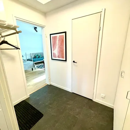 Kiva 1-4hloe, 500m Keskustaan, Parkkipaikka * Όουλου