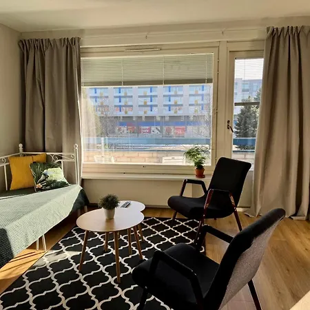 Apartment Kiva Majoitus 1-4hloe, 500m Keskustaan, Parkkipaikka *