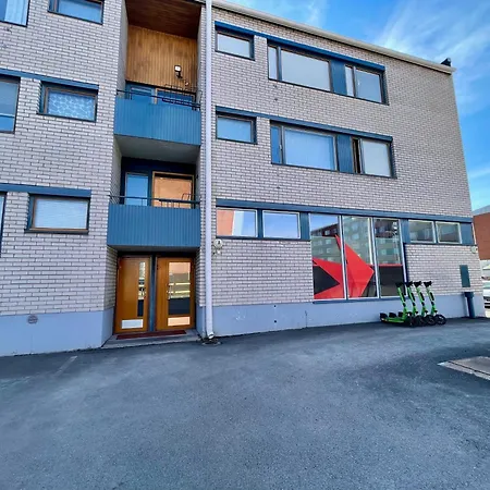 Kiva 1-4hloe, 500m Keskustaan, Parkkipaikka * Oulu